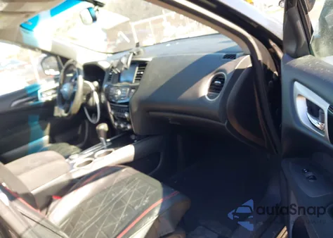 2015 Nissan Pathfinder Sv z USA, uszkodzony, nr VIN 5N1AR2MM7FC720417